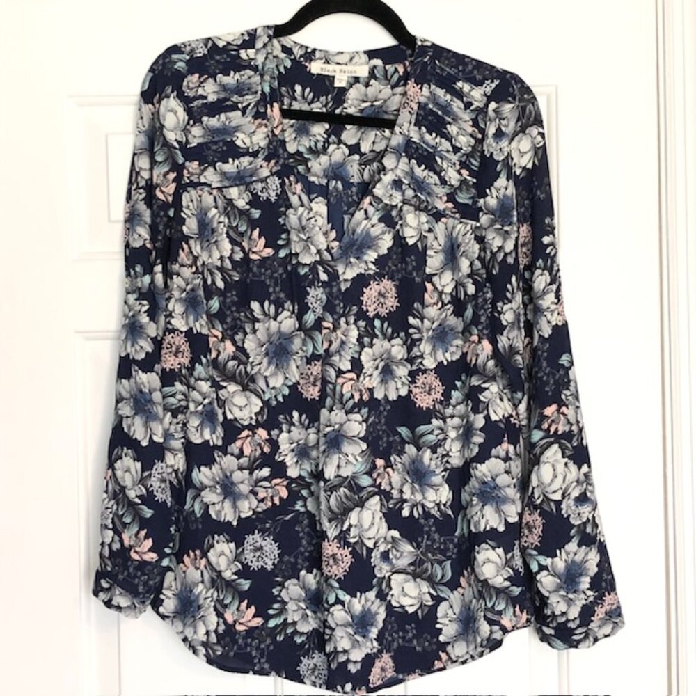 Black Rainn Size M Navy Blue Floral Blouse V Neck Long sleeve or Roll Tab